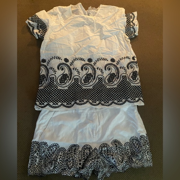 Women’s Michael Kors Outfit - Picture 7 of 8